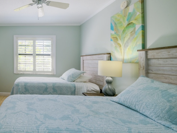 Holmes Beach Vacation Rentals Beachfront Rental with Gulf Views